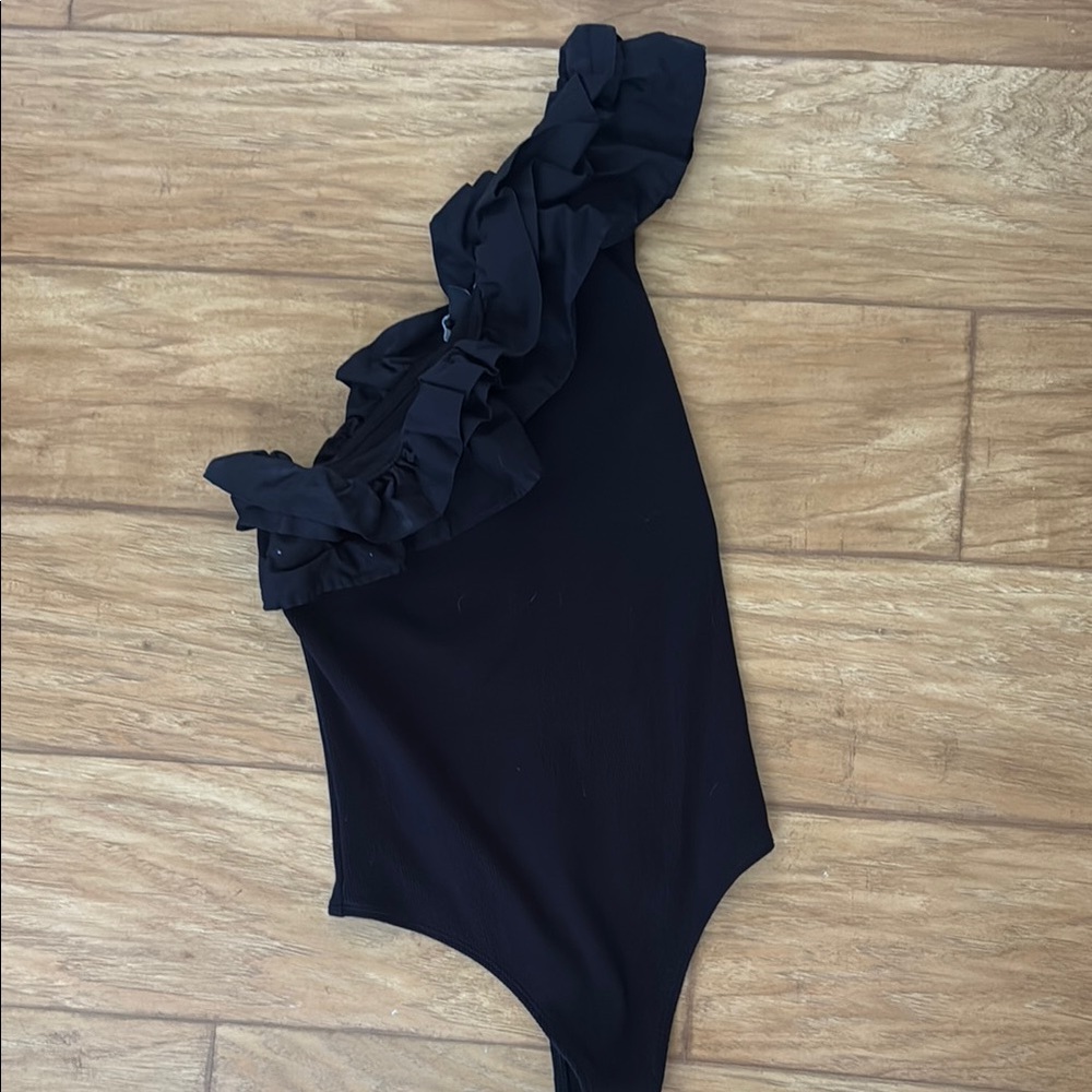 {Express} Black Ruffled bodysuit - Picture 2 of 4
